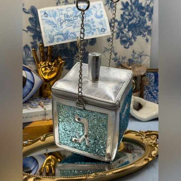 🆕 BETSEY JOHNSON 🧿 NWOT Mazel Light Up Dreidel Crossbody - Blue Glitter Kitsch - Picture 5 of 16